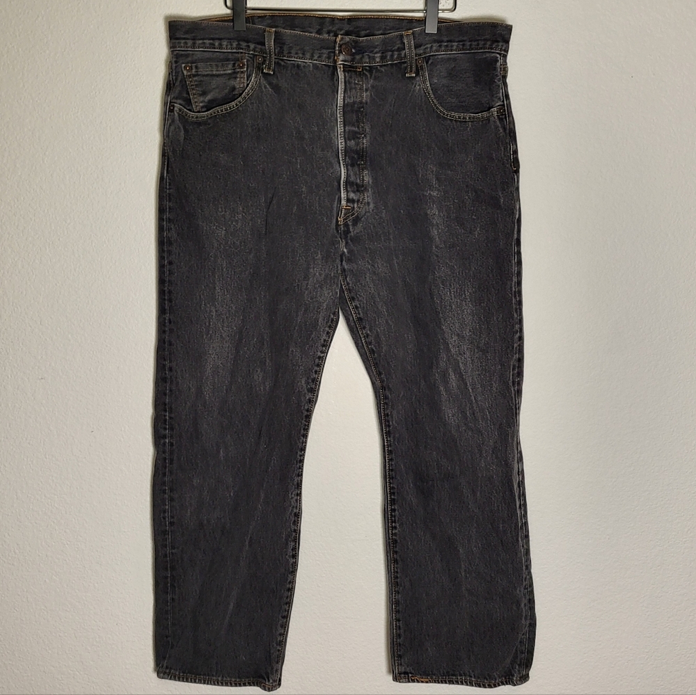 Levi's 501 Original Straight Leg Button Fly Denim Jeans size 36x34 in Black